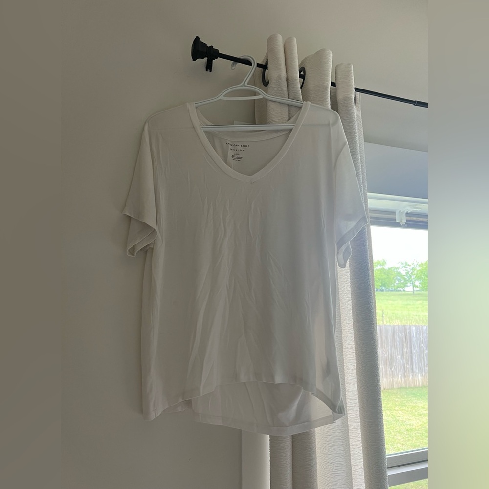 American Eagle Smooth and Sexy T